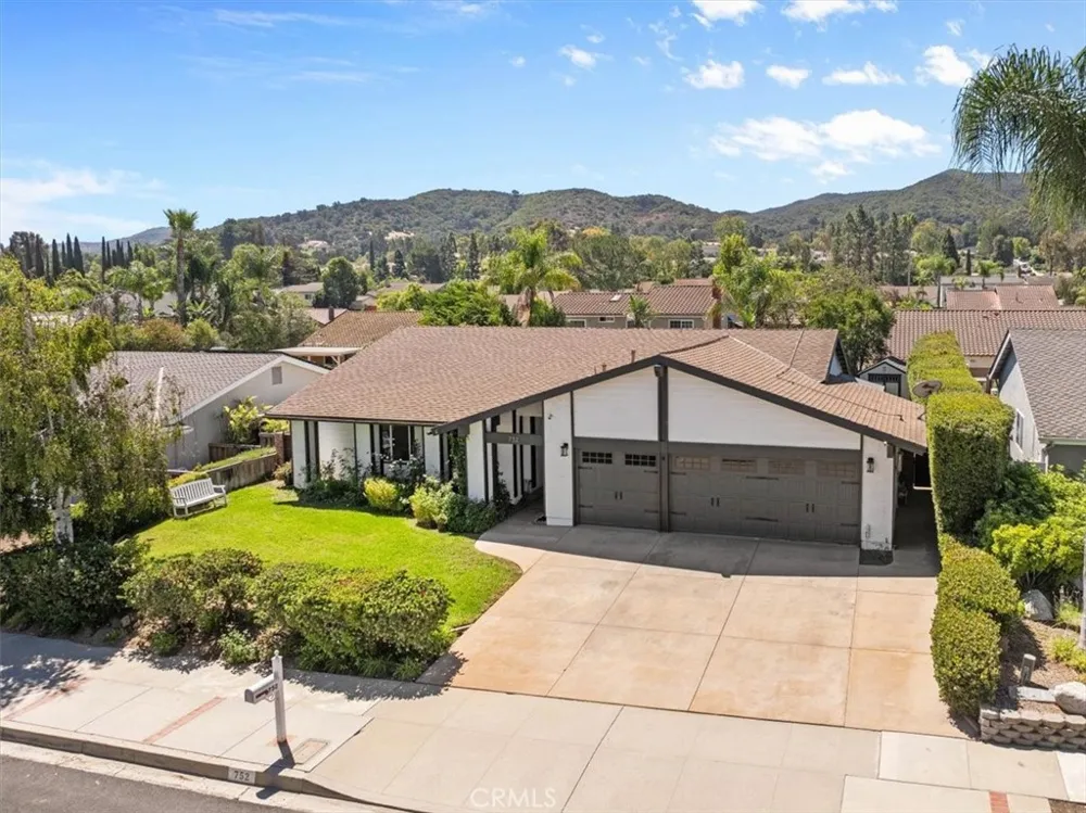 752 Capitan Thousand Oaks, CA 91320