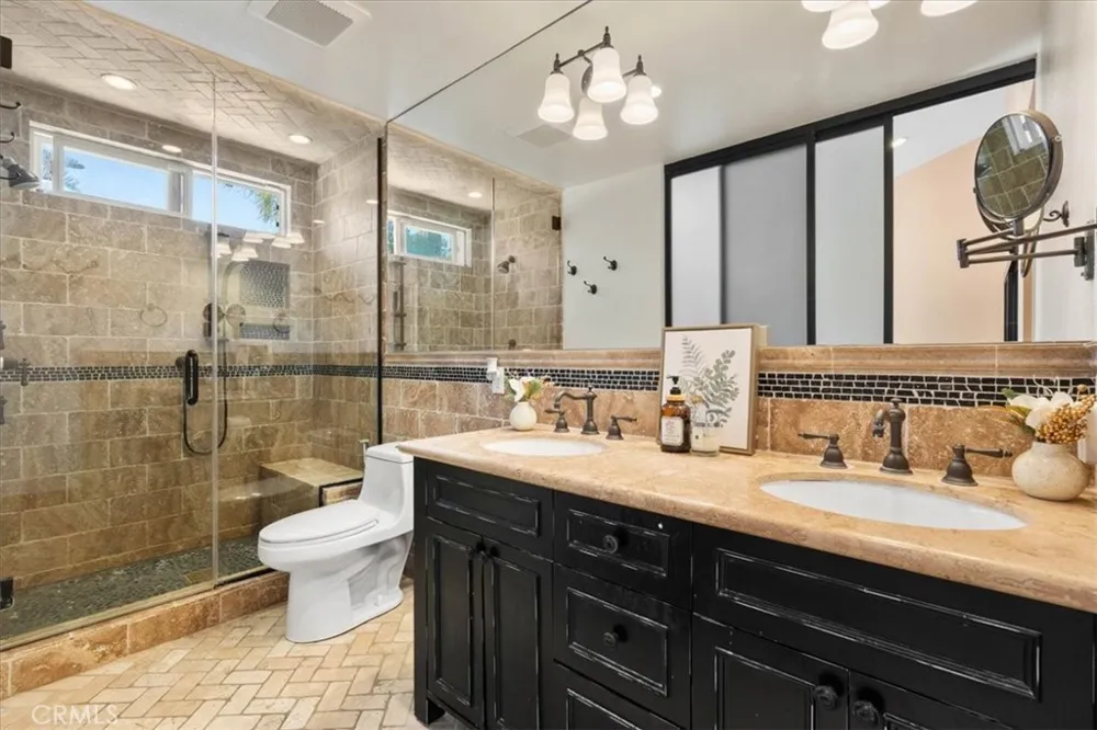 752 Capitan Thousand Oaks, CA 91320