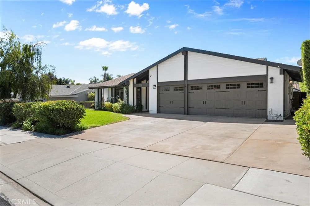 752 Capitan Thousand Oaks, CA 91320