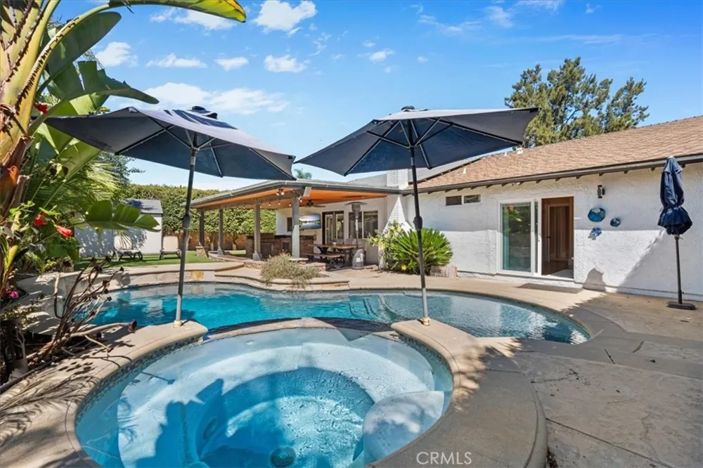 752 Capitan Thousand Oaks, CA 91320