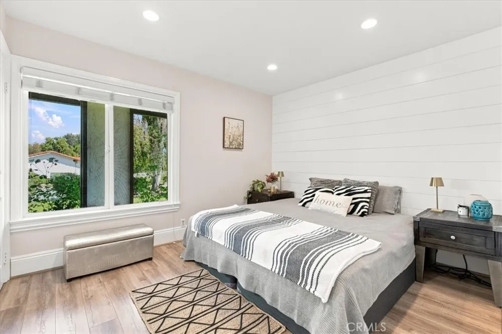 752 Capitan Thousand Oaks, CA 91320