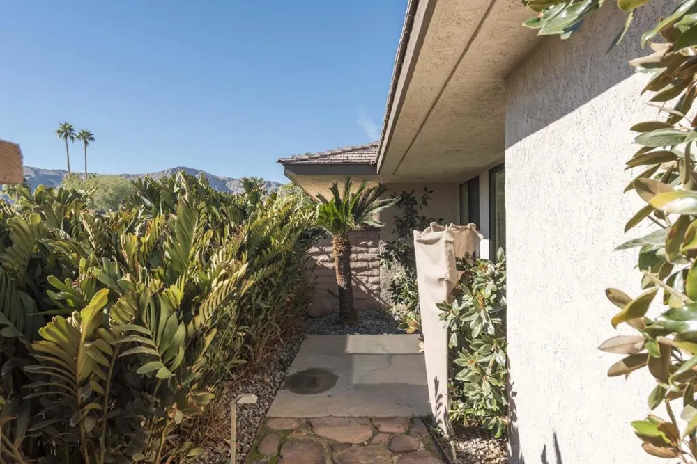 19 Cornell Drive Rancho Mirage, CA 92270