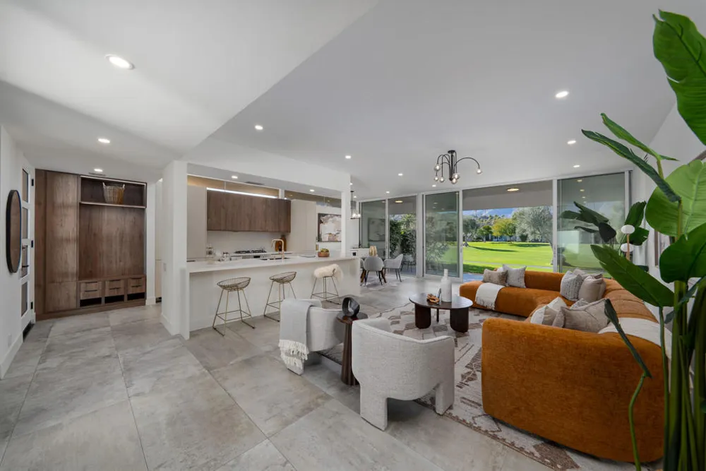 80 Lakeview Drive Palm Springs, CA 92264