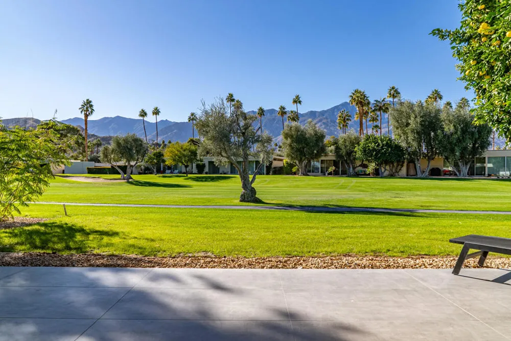 80 Lakeview Drive Palm Springs, CA 92264