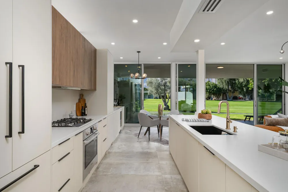 80 Lakeview Drive Palm Springs, CA 92264