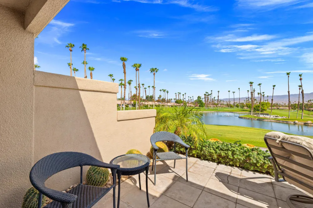76064 Honeysuckle Drive Palm Desert, CA 92211
