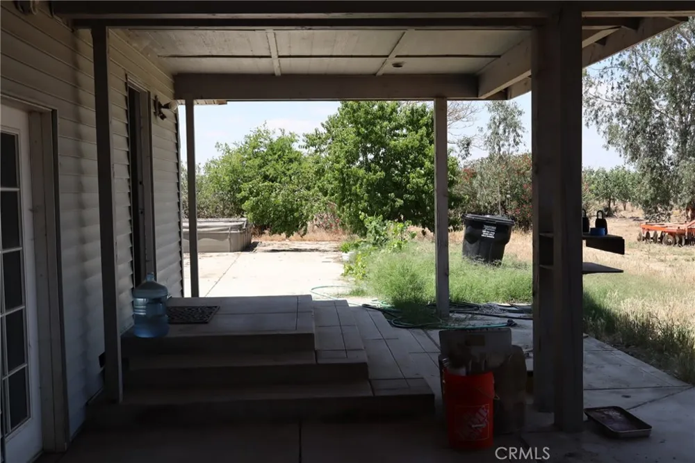 10654 Avenue 104 Pixley, CA 93256