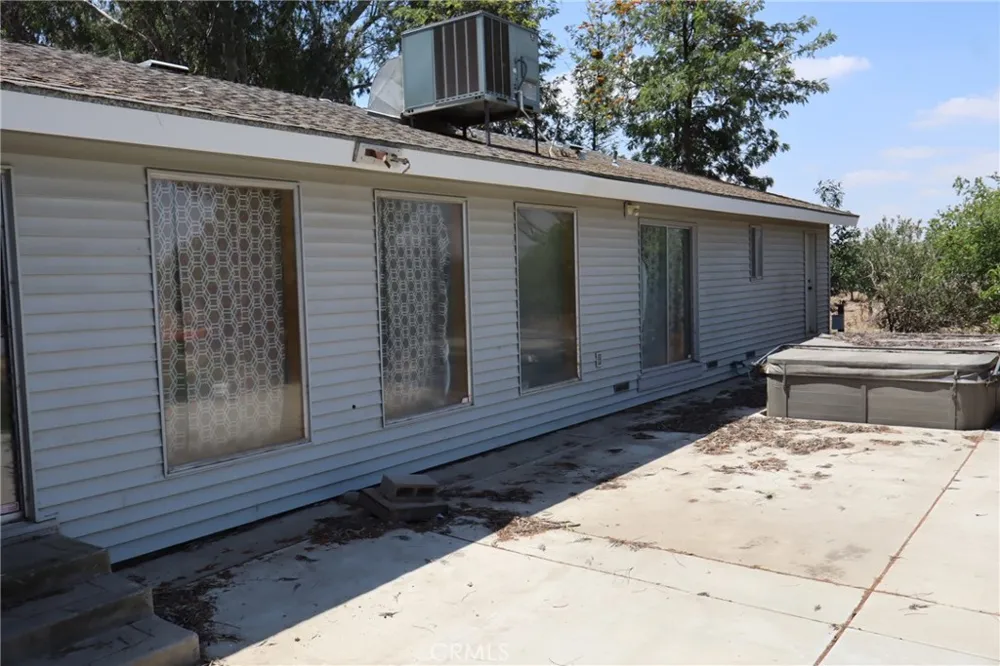 10654 Avenue 104 Pixley, CA 93256