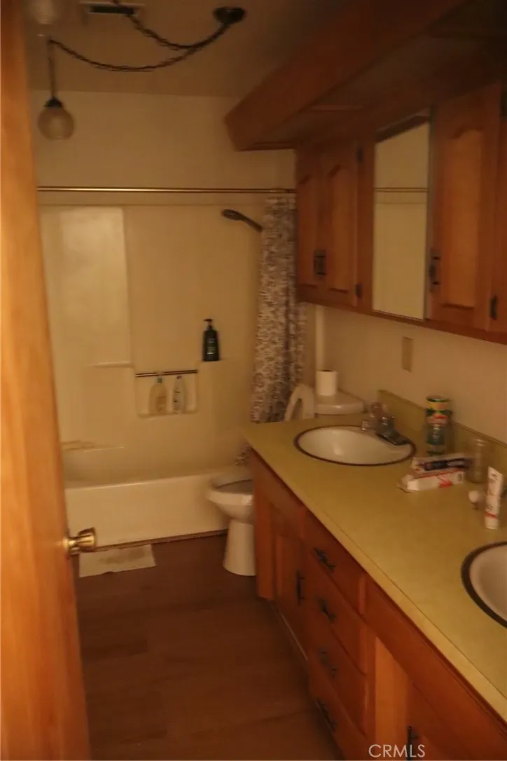 10654 Avenue 104 Pixley, CA 93256
