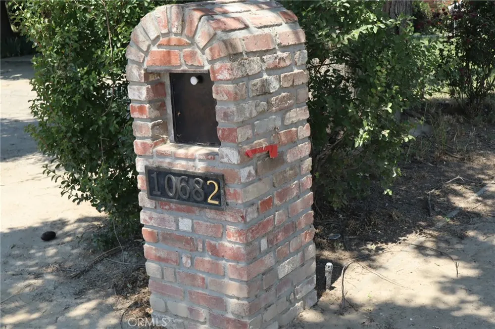 10654 Avenue 104 Pixley, CA 93256