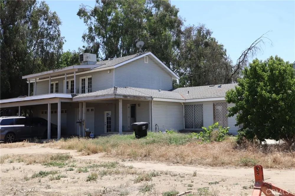 10654 Avenue 104 Pixley, CA 93256