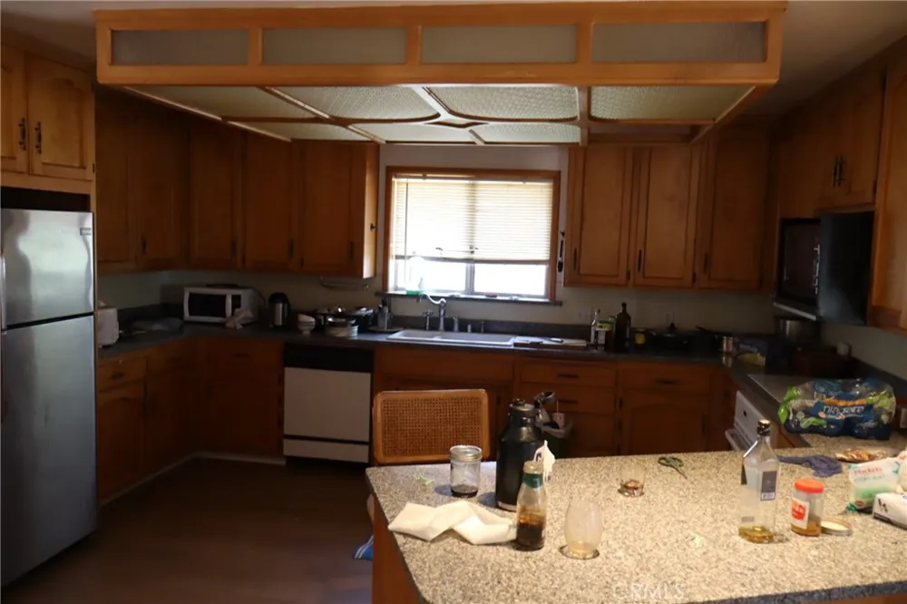 10654 Avenue 104 Pixley, CA 93256