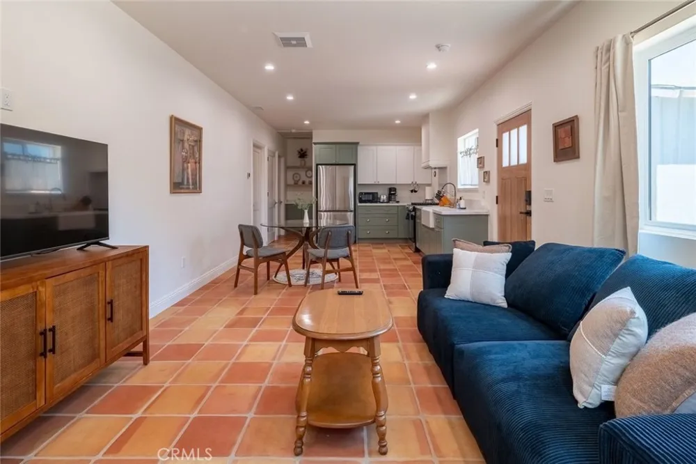 613 W Olive Monrovia, CA 91016