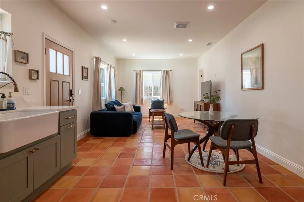 613 W Olive Monrovia, CA 91016