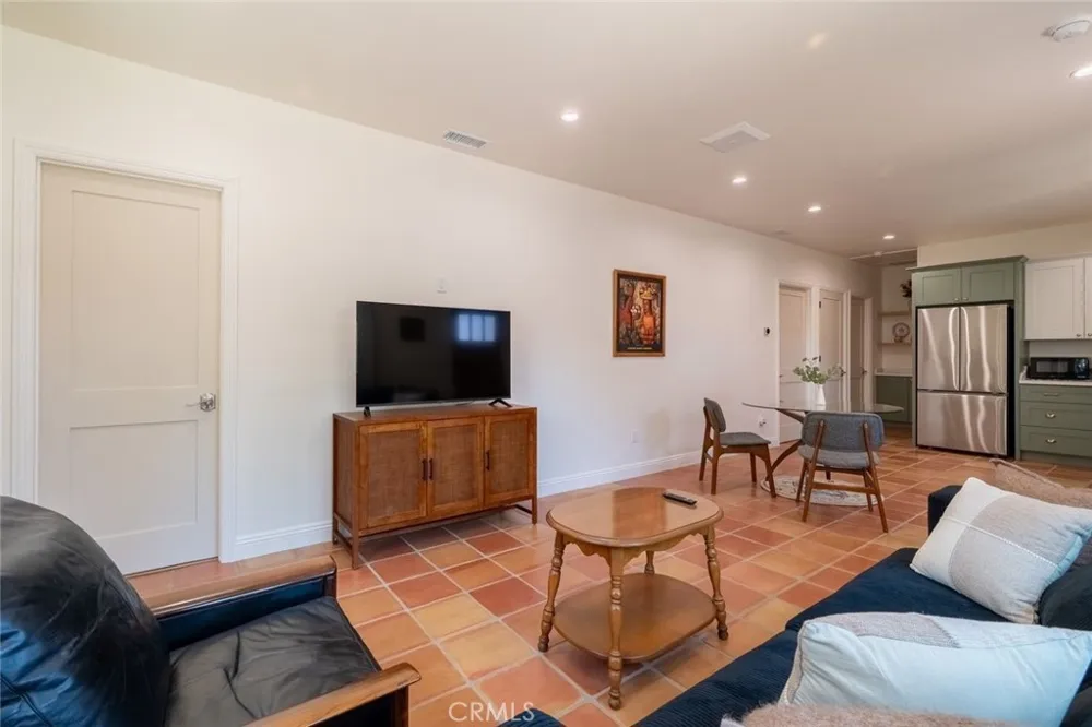 613 W Olive Monrovia, CA 91016