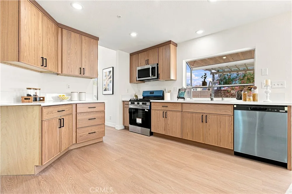 11515 Aberdeen Dr Fontana, CA 92337