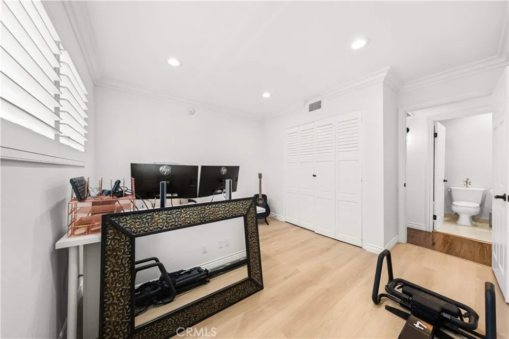 4211 Arch #103 Studio City, CA 91604