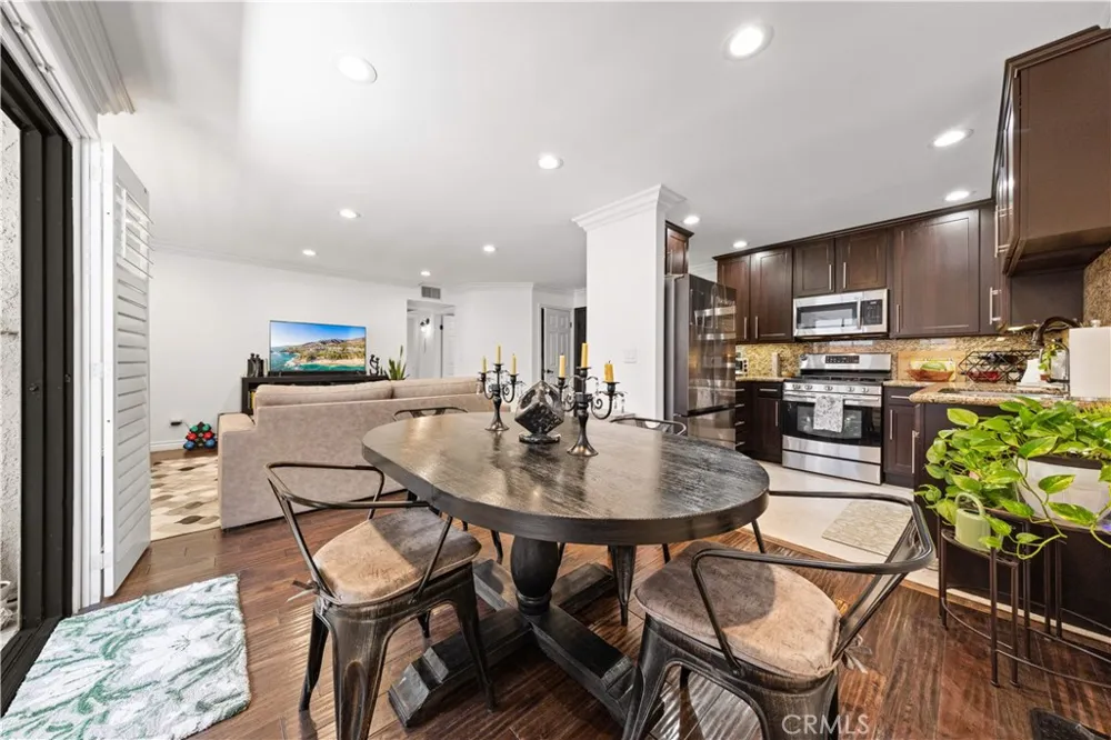 4211 Arch #103 Studio City, CA 91604