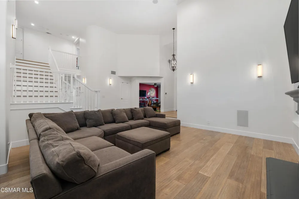1660 Cross Bridge Place Thousand Oaks, CA 91362