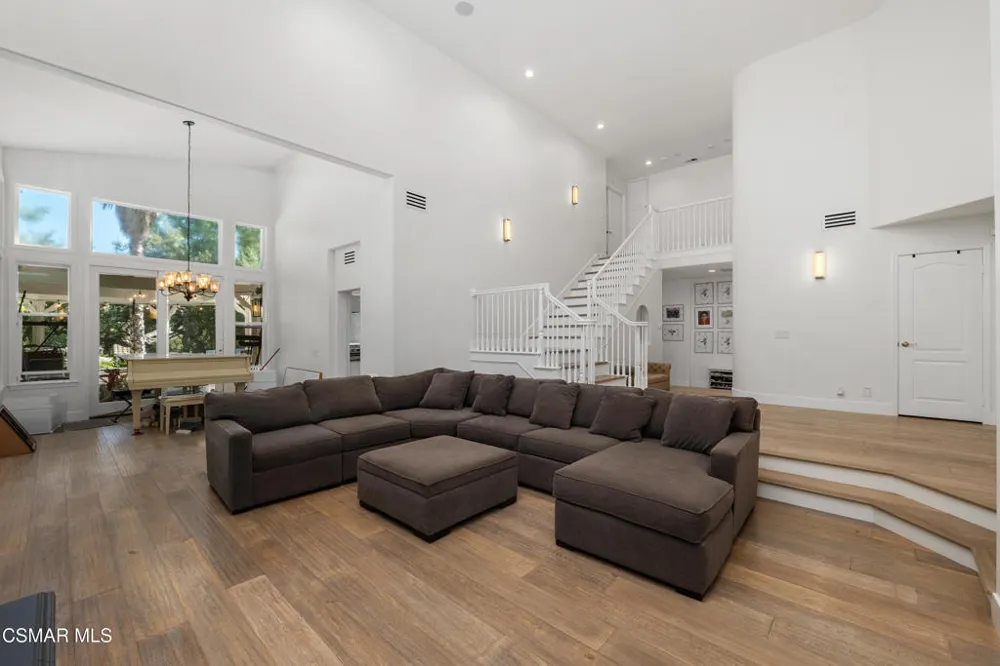 1660 Cross Bridge Place Thousand Oaks, CA 91362
