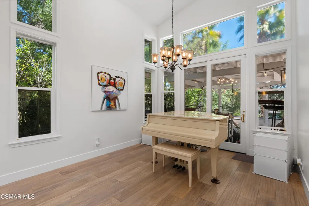 1660 Cross Bridge Place Thousand Oaks, CA 91362