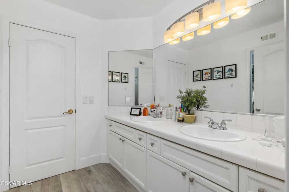 1660 Cross Bridge Place Thousand Oaks, CA 91362