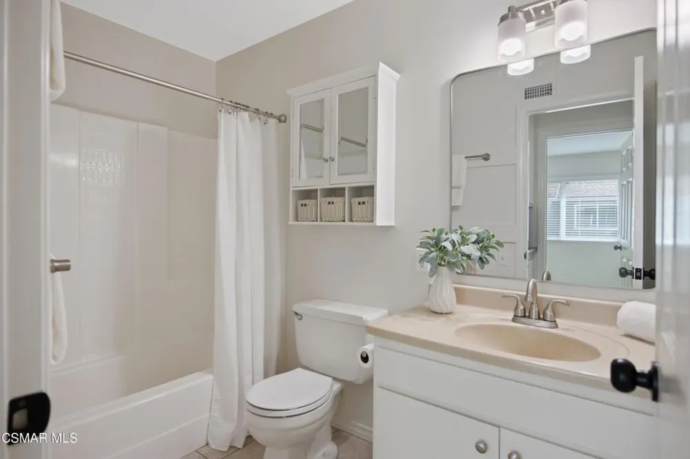 2664 La Paloma Circle Thousand Oaks, CA 91360
