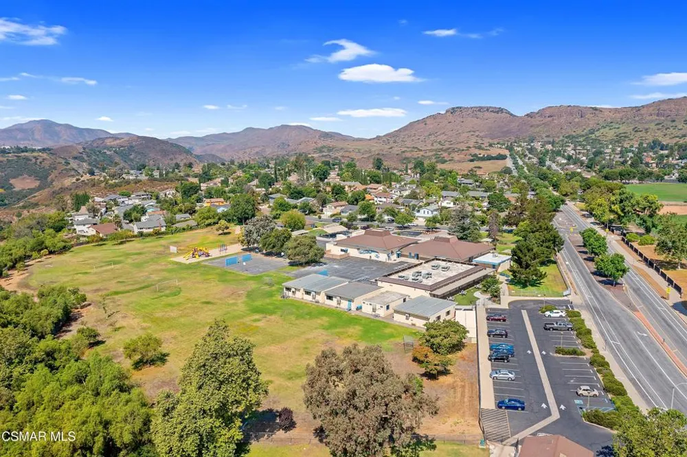 2664 La Paloma Circle Thousand Oaks, CA 91360