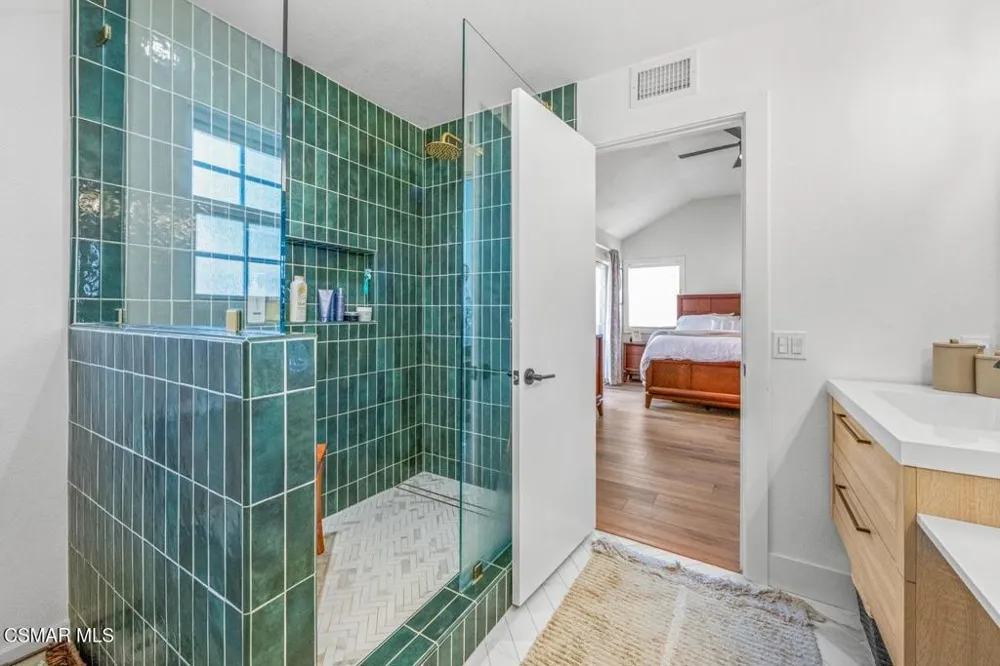2690 Deerwood Avenue Simi Valley, CA 93065