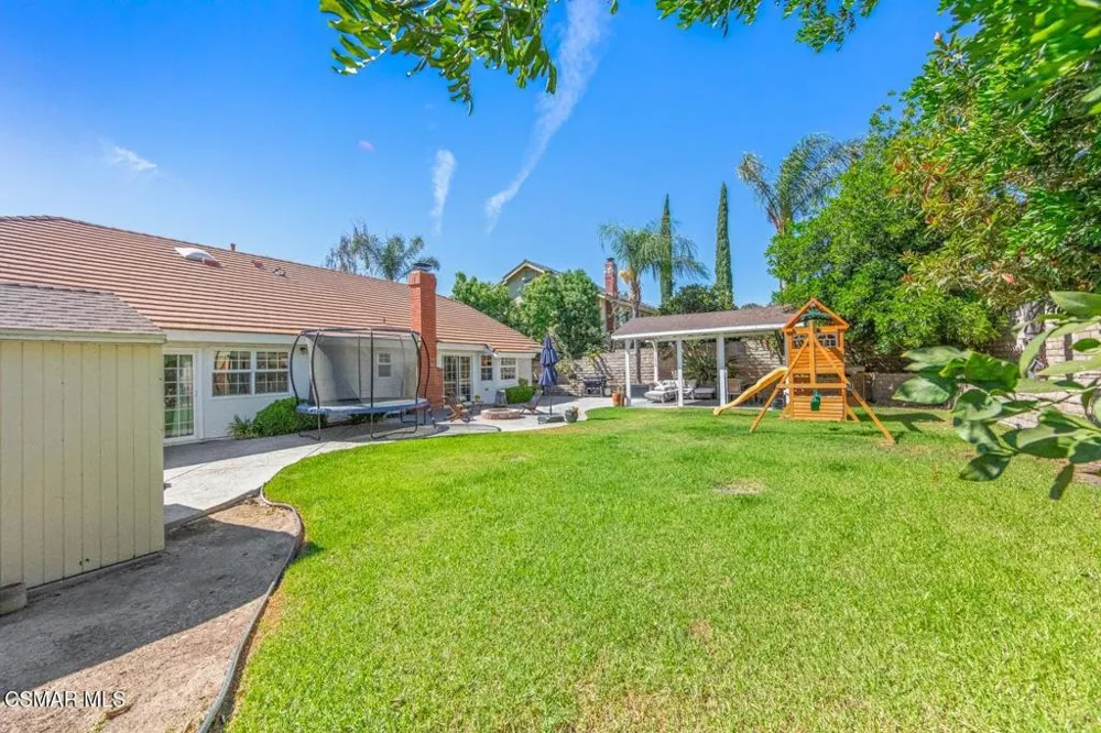 2690 Deerwood Avenue Simi Valley, CA 93065
