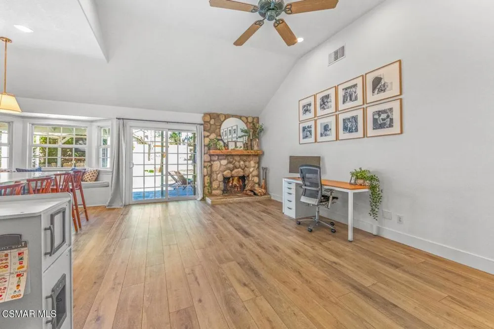2690 Deerwood Avenue Simi Valley, CA 93065