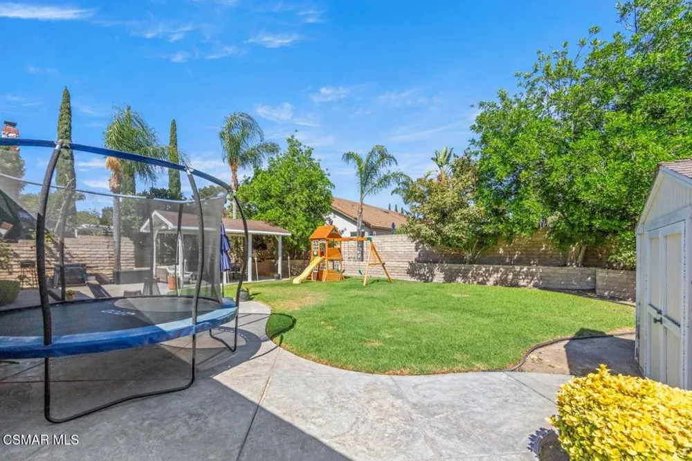 2690 Deerwood Avenue Simi Valley, CA 93065