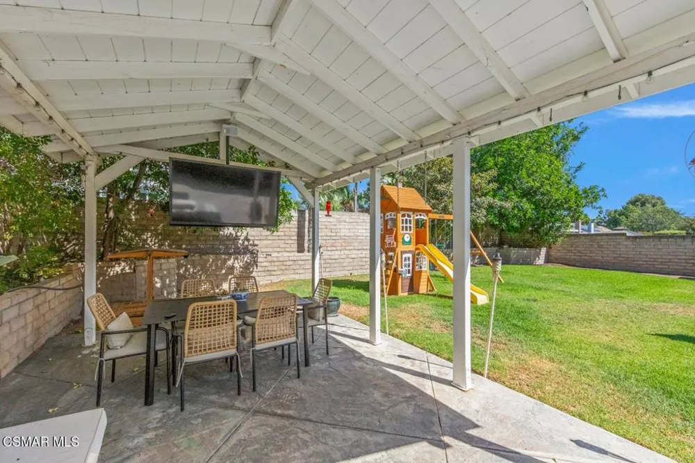 2690 Deerwood Avenue Simi Valley, CA 93065