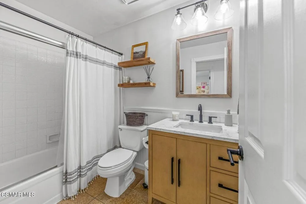 2690 Deerwood Avenue Simi Valley, CA 93065