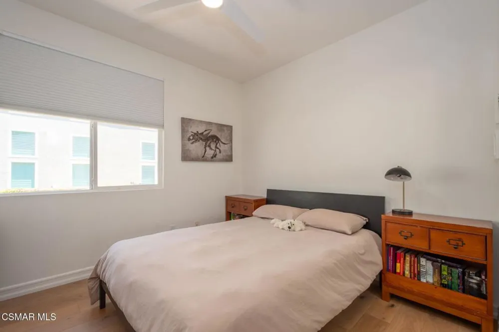 850 Ellesmere Way Oak Park, CA 91377