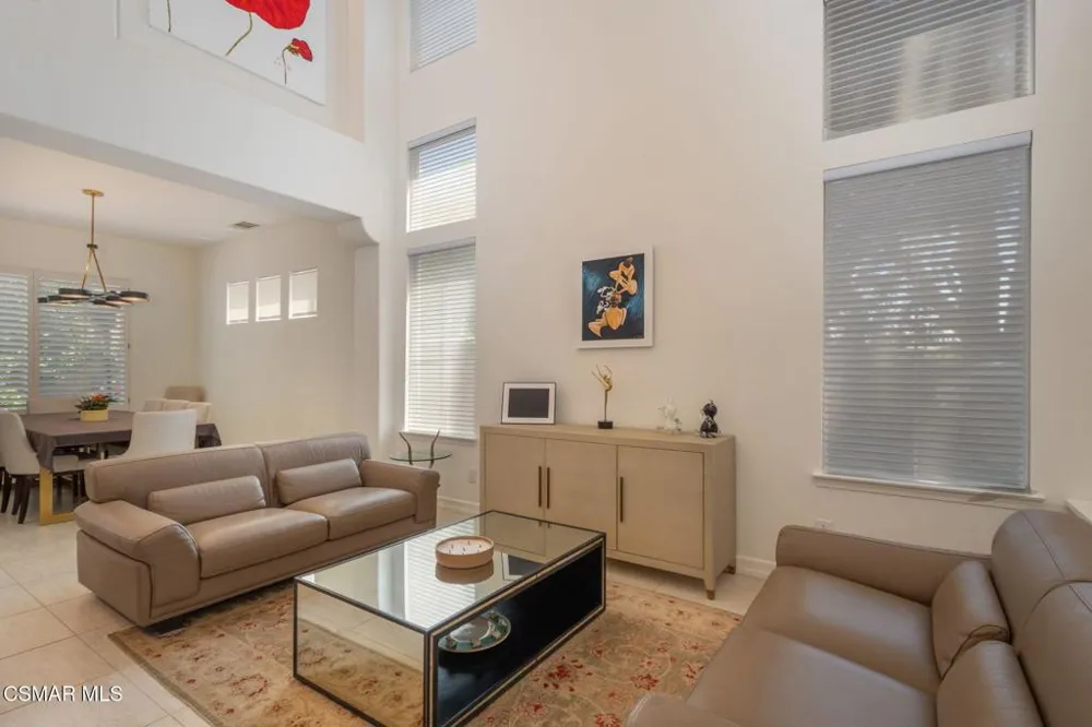 850 Ellesmere Way Oak Park, CA 91377