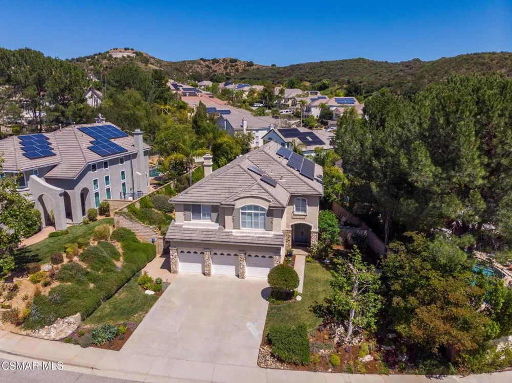 850 Ellesmere Way Oak Park, CA 91377