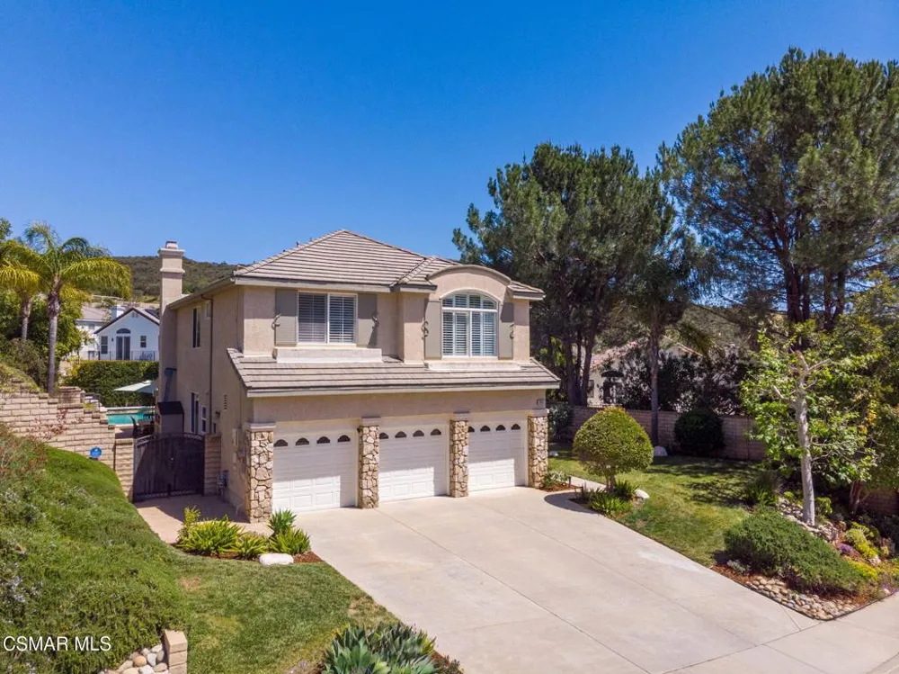 850 Ellesmere Way Oak Park, CA 91377
