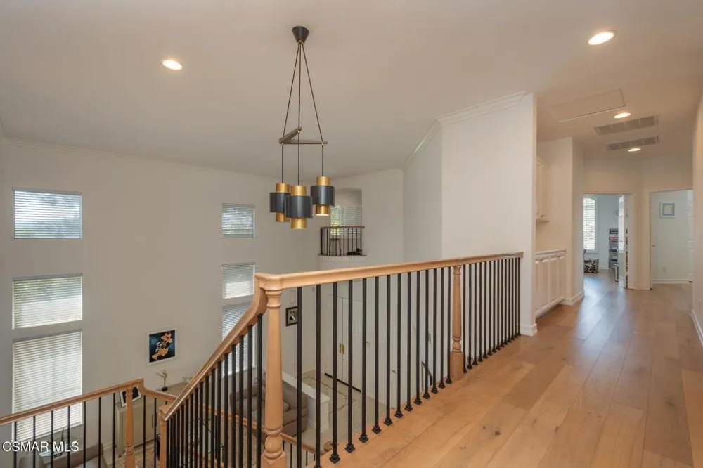 850 Ellesmere Way Oak Park, CA 91377