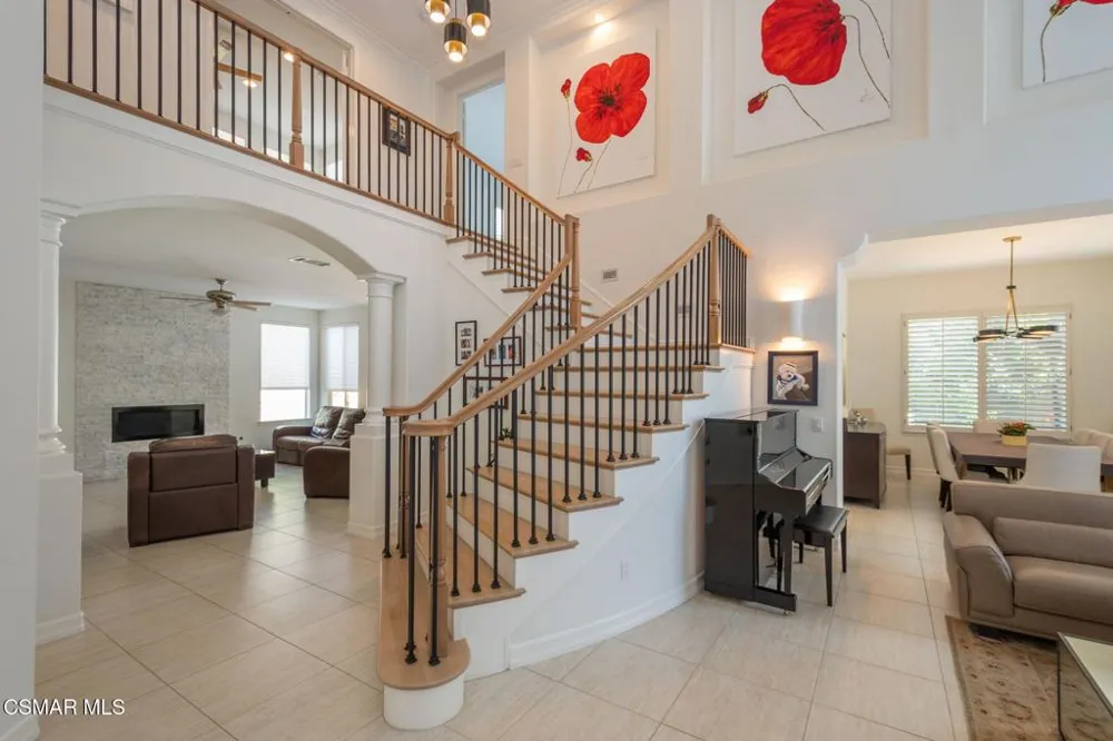 850 Ellesmere Way Oak Park, CA 91377