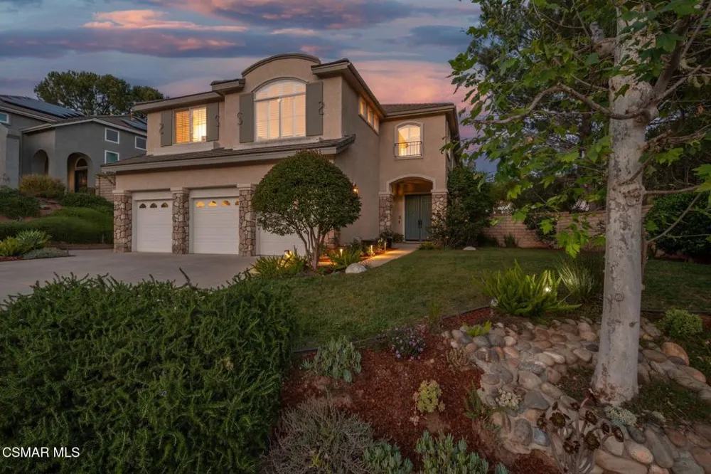 850 Ellesmere Way Oak Park, CA 91377