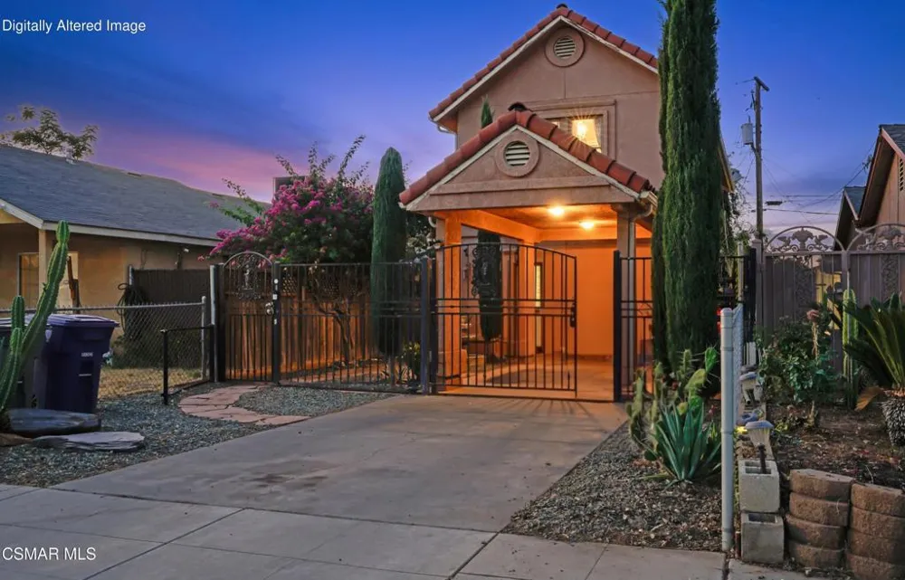 458 W Spruce Avenue Pinedale, CA 93650