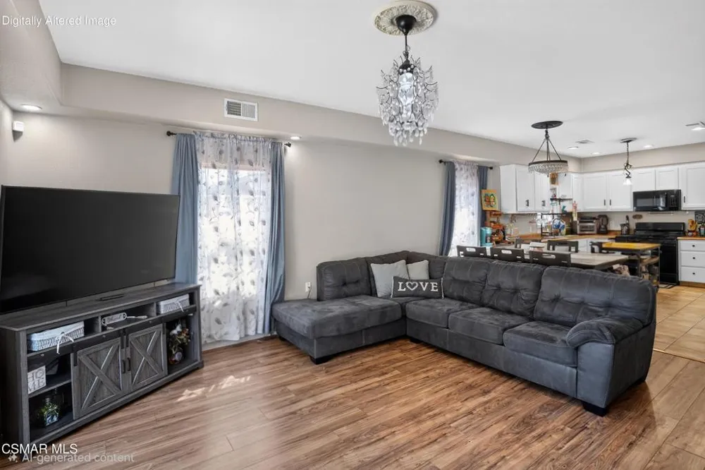 458 W Spruce Avenue Pinedale, CA 93650