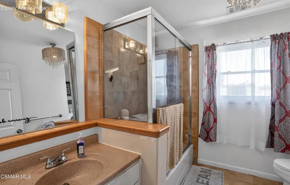 458 W Spruce Avenue Pinedale, CA 93650