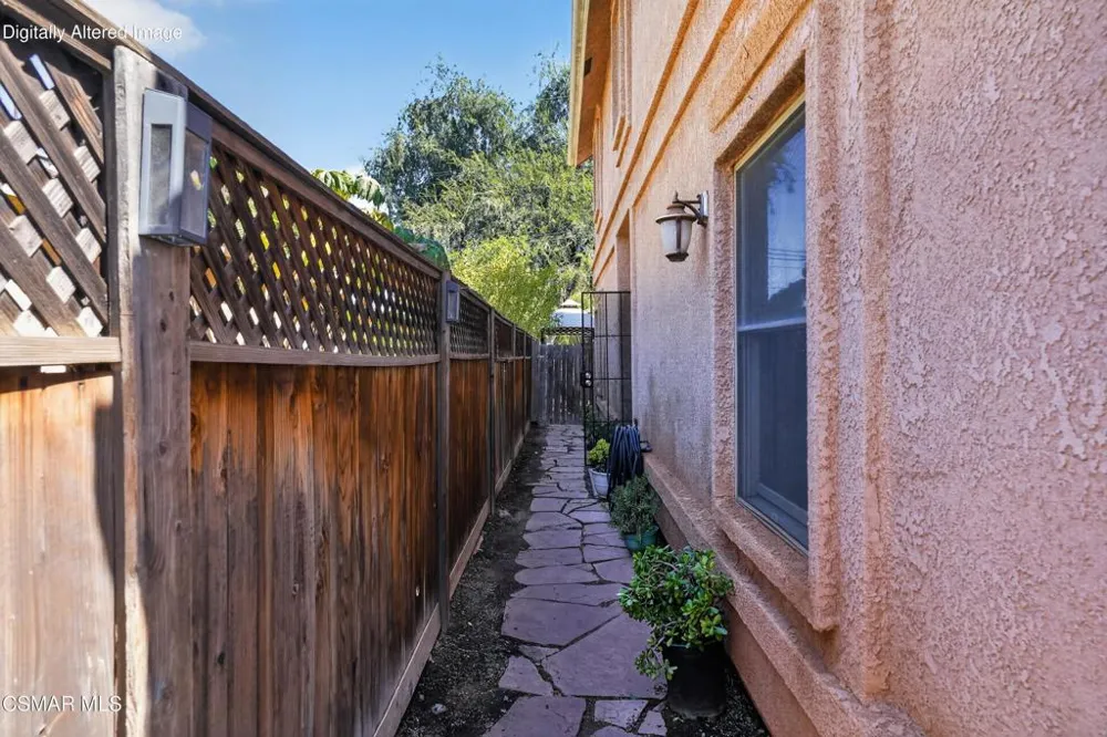 458 W Spruce Avenue Pinedale, CA 93650