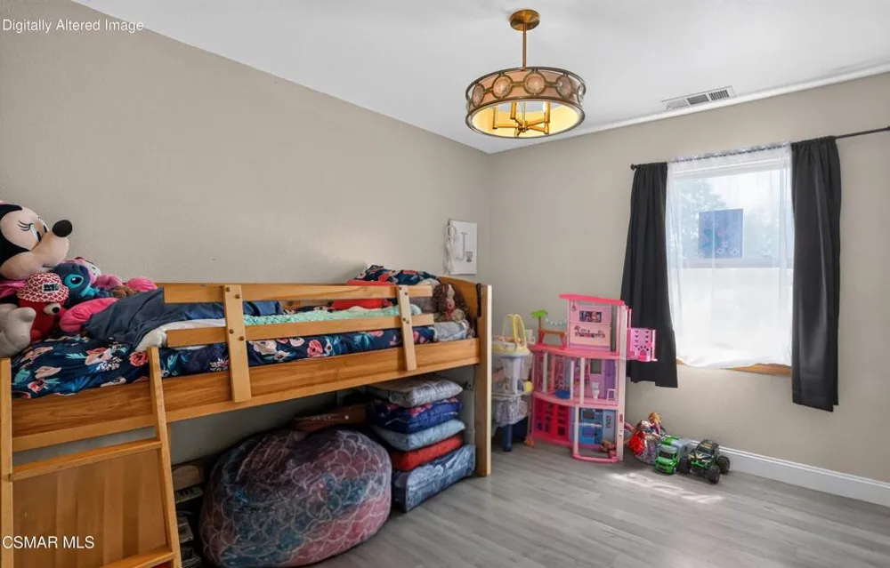 458 W Spruce Avenue Pinedale, CA 93650