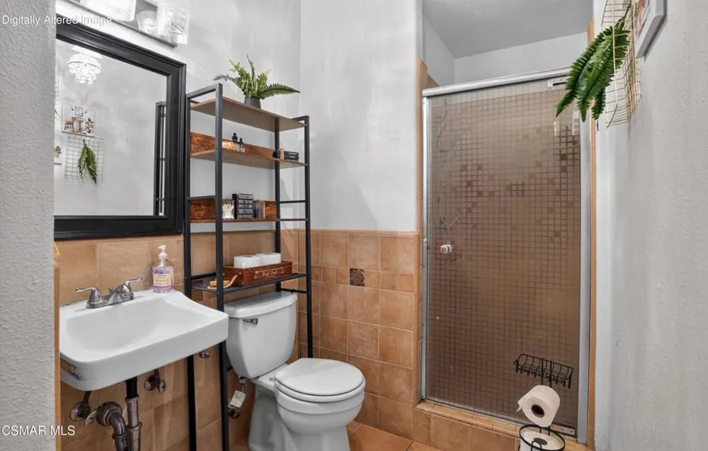 458 W Spruce Avenue Pinedale, CA 93650