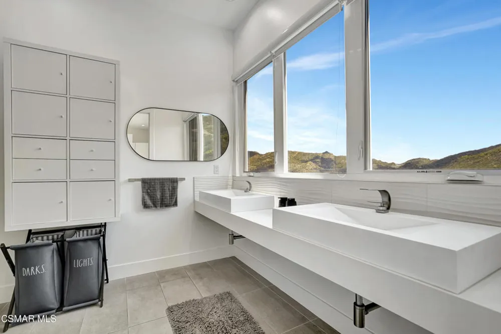 990 Alta Vista Road Simi Valley, CA 93063