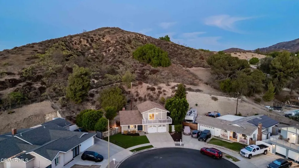 1689 Sunnydale Court Simi Valley, CA 93065