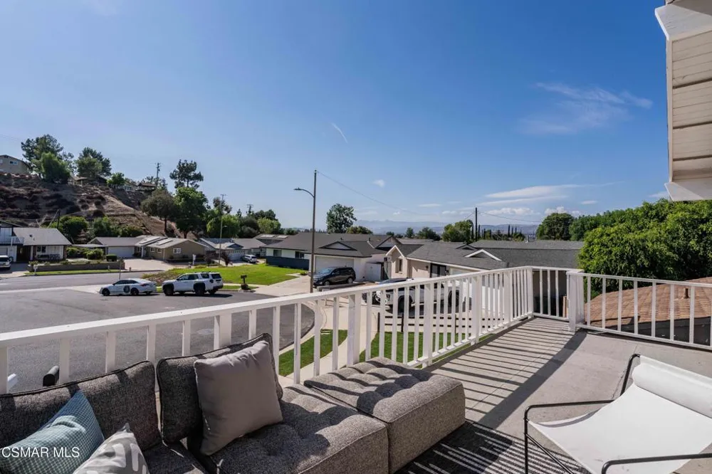 1689 Sunnydale Court Simi Valley, CA 93065